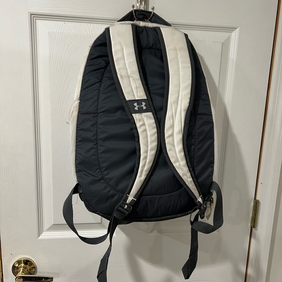 Under Armor Backpack - Picture 2 of 2